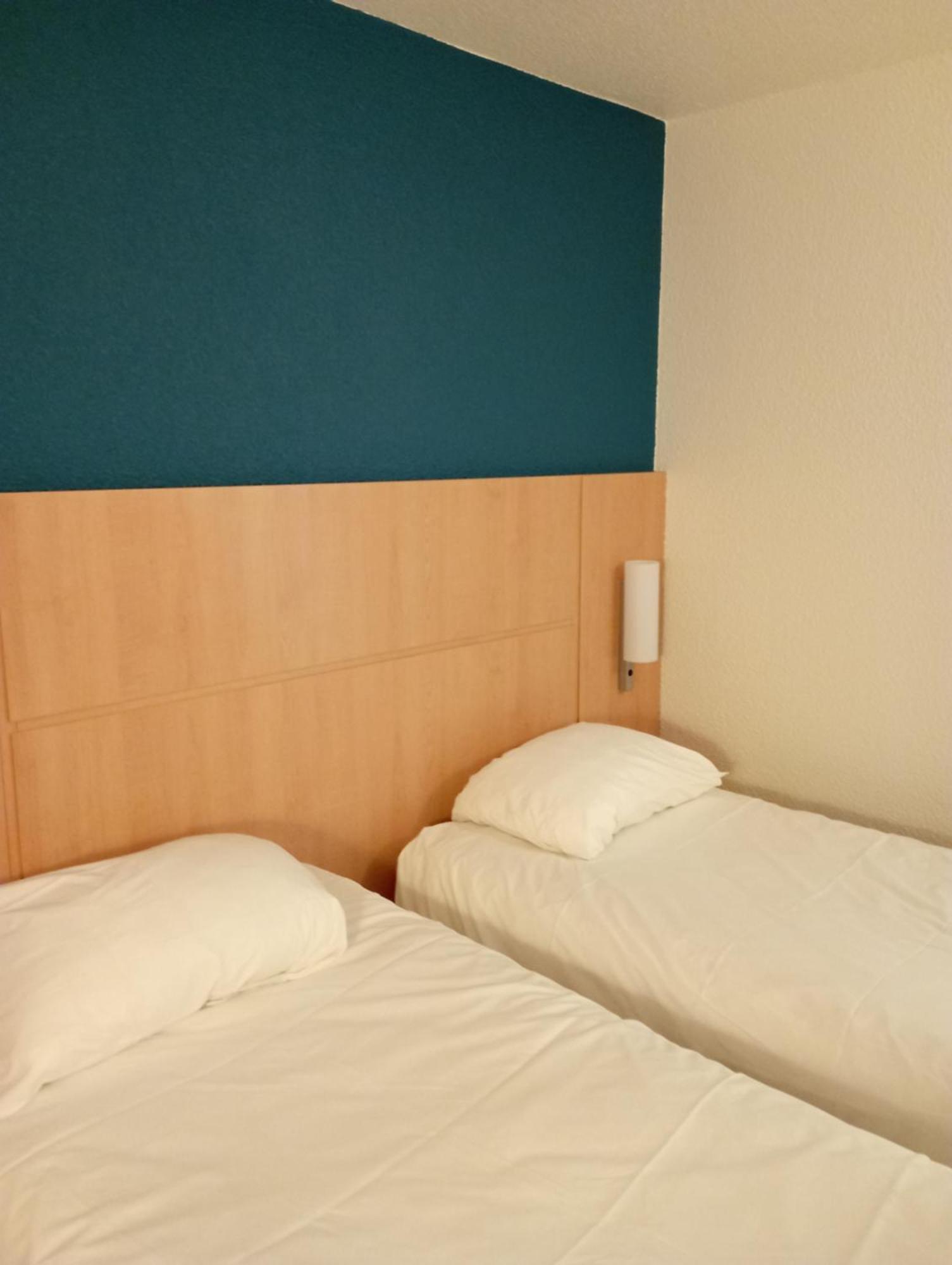 Ibis Les Etangs Des Moines Fourmies Exterior foto