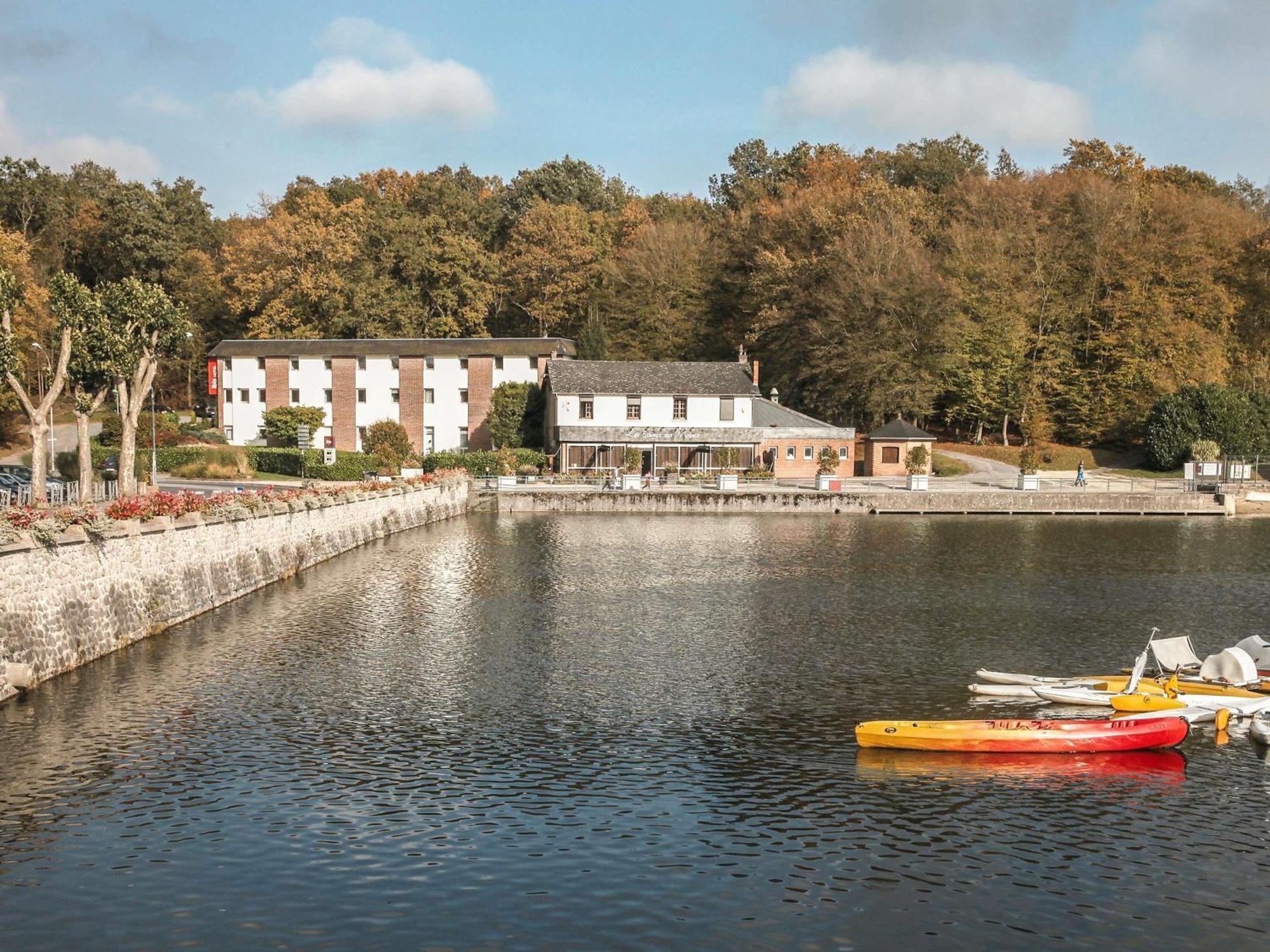 Ibis Les Etangs Des Moines Fourmies Exterior foto